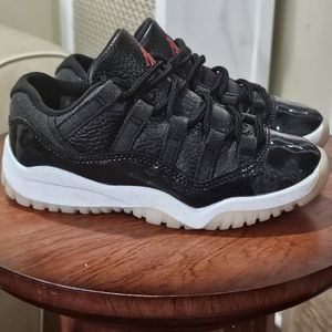 Jordan 11 low og